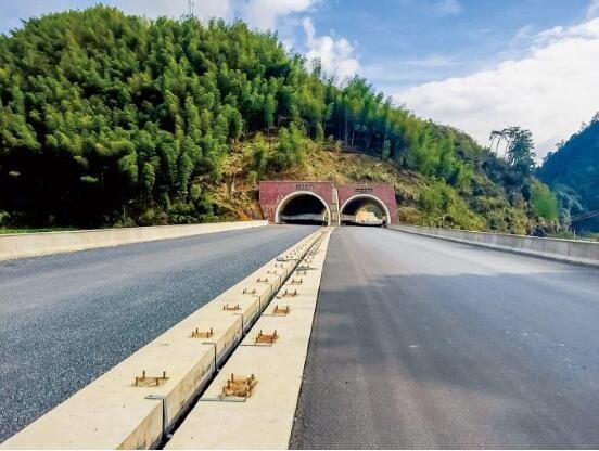照明改变中国，三思LED隧道灯助力国家大交通建